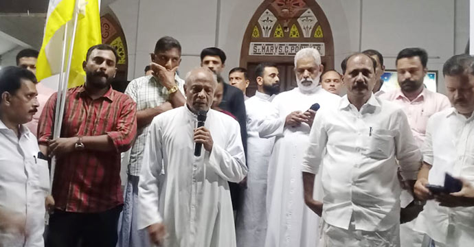 ദൈവാലയ മുറ്റത്ത് വൈദികനെ വാഹനമിടിപ്പിച്ച് അപായപ്പെടുത്താന്‍ ശ്രമിച്ചതിനെതിരെ പ്രതിഷേധം ശക്തമാകുന്നു