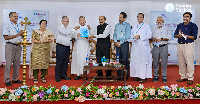 ആരോഗ്യമേഖലക്ക് വഴികാട്ടിയായി മെഡിക്കല്‍ ജേര്‍ണലുമായി അമല മെഡിക്കല്‍ കോളജ്