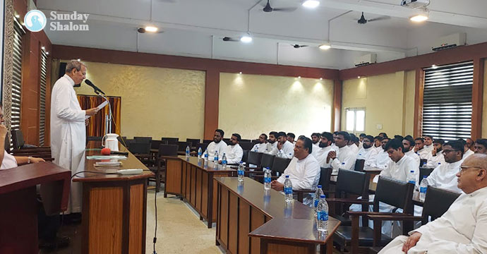 വൈദികര്‍ ദൈവോന്മുഖ ജീവിതത്തിന്റെ ഊര്‍ജ്ജമാകണം