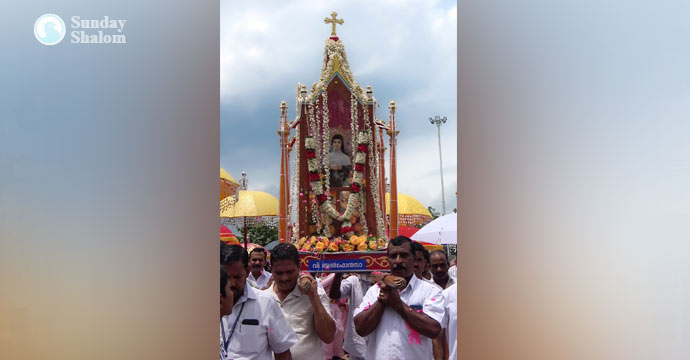 വിശുദ്ധ അല്‍ഫോന്‍സാമ്മയുടെ തിരുനാള്‍ സമാപിച്ചു