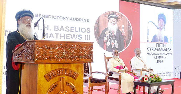 സേവനത്തിലൂടെ സ്നേഹത്തിന്റെ സാക്ഷികളാകണം