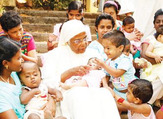 കാരുണ്യത്തിന്റെ  മാലാഖയെ ജനം മറന്നിട്ടില്ല