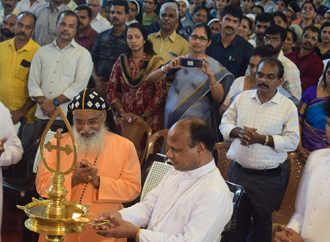 അമ്മ പകര്‍ന്നു നല്‍കുന്നതാണ് ആദ്യ വിശ്വാസ പരിശീലനം