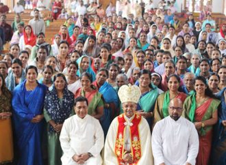 ആധുനിക സമൂഹത്തില്‍  അമ്മമാരുടെ ഉത്തരവാദിത്വം കൂടുന്നു.