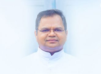 റവ. ഡോ. ലൂക്ക് തടത്തില്‍ പൊന്തിഫിക്കല്‍ ഇന്‍സ്റ്റിറ്റ്യൂട്ട് ഓഫ് തിയോളജി  പ്രസിഡന്റ്