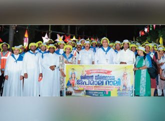 പതിനായിരങ്ങള്‍ അണിചേര്‍ന്ന മരിയന്‍ തീര്‍ത്ഥാടനം ശ്രദ്ധേയമായി