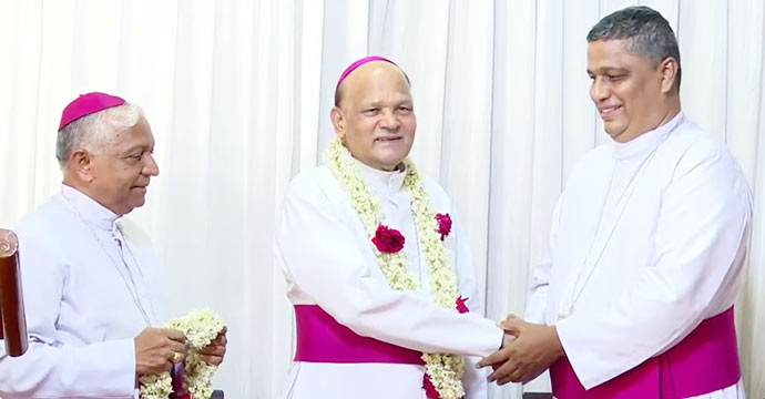 കോഴിക്കോട് ഇനി അതിരൂപത; ഡോ. വര്‍ഗീസ് ചക്കാലയ്ക്കല്‍  പ്രഥമ ആര്‍ച്ചുബിഷപ്‌