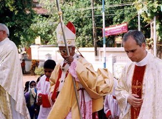കേരളം കണ്ട പാപ്പയ്ക്ക് പ്രാര്‍ത്ഥനാ മംഗളങ്ങള്‍ നേര്‍ന്ന് ആര്‍ച്ചുബിഷപ് ഡോ. ജോസഫ് കളത്തിപ്പറമ്പില്‍