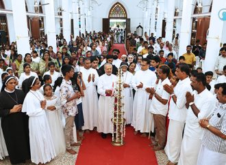 കുടുംബങ്ങള്‍ വിശ്വാസ പരിശീലന വേദികളാകണം:  മാര്‍ പോളി കണ്ണൂകാടന്‍