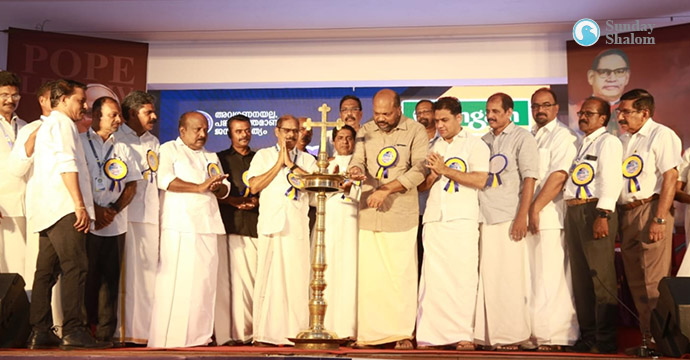 ശരിദൂരമാകാന്‍ ലത്തീന്‍ സമുദായം; ശക്തി തെളിയിച്ച് സമുദായ സംഗമം
