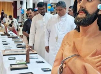 സ്വര്‍ഗം ഒരു കുടക്കീഴില്‍’; വിശുദ്ധരുടെ തിരുശേഷിപ്പുകളുടെ പ്രദര്‍ശനം ശ്രദ്ധേയമായി