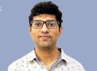 വിശ്വാസം വഴിനടത്തി;  ആല്‍ഫ്രഡിന്  ഐഎഎസ്