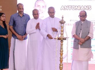 മാനവികതയെ മഹത്വമാക്കുന്നതാണ് വിദ്യാഭ്യാസം: മാര്‍ ജേക്കബ് മുരിക്കന്‍