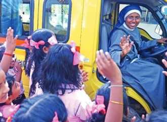സിസ്റ്റര്‍ മേരിബോണയുടെ കൈകളില്‍ ഭദ്രമാണ് സ്‌കൂളിനൊപ്പം സ്റ്റിയറിംഗും
