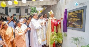 കോഴിക്കോട് അതിരൂപതയുടെ ശതാബ്ദി സ്മാരകമായി നിര്‍മ്മിച്ച 10 വീടുകളുടെ താക്കോല്‍ദാന കര്‍മ്മം നടത്തി