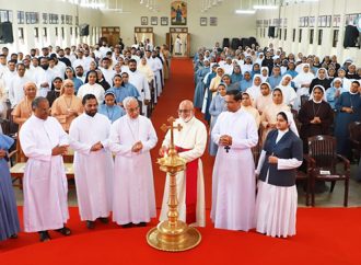 കുടുംബങ്ങള്‍ ദൈവവിളിയുടെ വിളനിലം: മാര്‍ റാഫേല്‍ തട്ടില്‍
