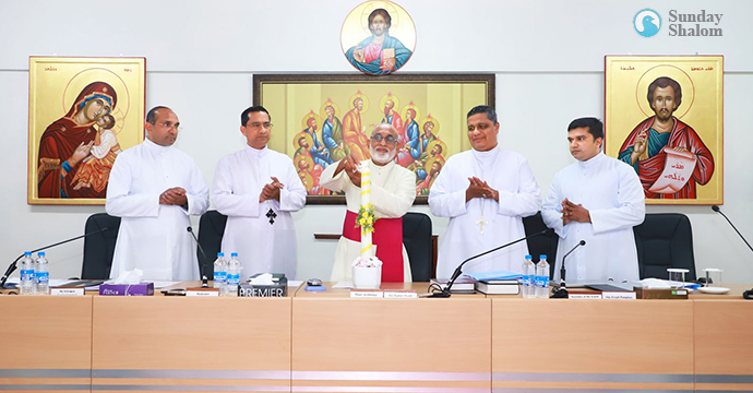 പ്രതിസന്ധികളുടെ മുമ്പില്‍ നഷ്ടധൈര്യരാകരുത്: മാര്‍ റാഫേല്‍ തട്ടില്‍