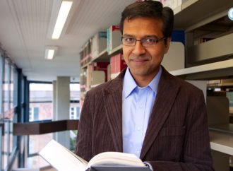 ഇന്ത്യന്‍ വൈദികന്‍ ഫാ. റിച്ചാര്‍ഡ് ഡിസൂസ എസ്.ജെ വത്തിക്കാന്‍ ഒബ്‌സര്‍വേറ്ററിയുടെ പുതിയ ഡയറക്ടര്‍