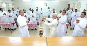 പൗരോഹിത്യ സ്വീകരണം ആജീവനാന്ത യാത്രയുടെ ആരംഭം: മാര്‍ റാഫേല്‍ തട്ടില്‍