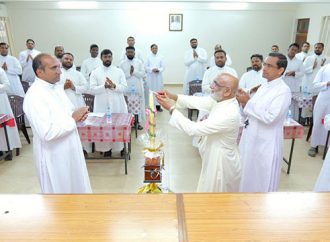 പൗരോഹിത്യ സ്വീകരണം ആജീവനാന്ത യാത്രയുടെ ആരംഭം: മാര്‍ റാഫേല്‍ തട്ടില്‍