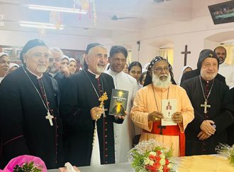 സഭയിലെ പ്രധാന തീര്‍ത്ഥാടനകേന്ദ്രങ്ങള്‍, അന്ധകാരത്തിലുദിച്ച വെളിച്ചം; പുസ്തകങ്ങള്‍ പ്രകാശനം ചെയ്തു