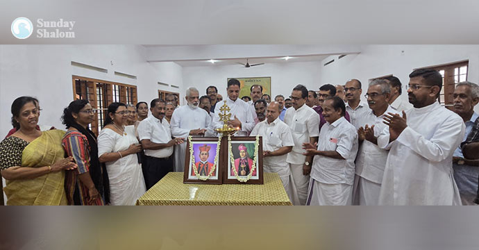 പാറേമാക്കല്‍ ഗോവര്‍ണദോരുടെയും കരിയാറ്റി മെത്രാപ്പോലീത്തയുടെയും സംഭാവനകള്‍ എക്കാലവും ഓര്‍മ്മിക്കപ്പെടും
