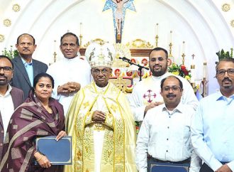 ചിക്കാഗോ രൂപതയിലെ 37 അല്മായര്‍ക്ക് ദൈവശാസ്ത്രത്തില്‍ ഡിപ്ലോമ; മാര്‍ അങ്ങാടിയത്ത് സര്‍ട്ടിഫിക്കറ്റുകള്‍ സമ്മാനിച്ചു