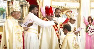 കല്യാണ്‍ ഇനി അതിരൂപത; മാര്‍ വാണിയപ്പുരയ്ക്കല്‍ ആര്‍ച്ചുബിഷപ്പായി സ്ഥാനമേറ്റു