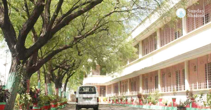 പത്രത്തിലെ വ്യാജവാര്ത്തയെ തുടര്ന്ന് മധ്യപ്രദേശിലെ സെമിനാരിയില് പോലീസ് റെയ്ഡ്