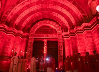 പീഡിത ക്രൈസ്തവര്‍ക്ക് പിന്തുണയുമായി ‘റെഡ് വീക്ക്’; നവംബര്‍ 15 മുതല്‍ 23 വരെ 600-ലധികം ദൈവാലയങ്ങള്‍ ചുവപ്പണിയും