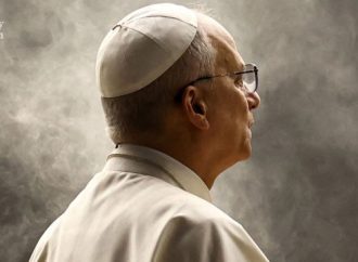 മരണത്തെക്കുറിച്ചുള്ള വിചിന്തനം, ക്രിസ്തുവിന്റെ പുനരുത്ഥാനത്തിന്റെ ശക്തി കണ്ടെത്തുവാന്‍ നമ്മെ സഹായിക്കുന്നു: ലിയോ 14-ാമന്‍ പാപ്പ