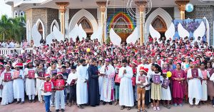 ബൈബിള് പകര്ത്തിയെഴുതിയ രണ്ടായിരം പേരുടെ സംഗമം ശ്രദ്ധേയമായി