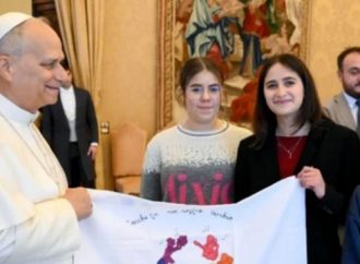 പിണക്കത്തിലായിരിക്കുന്ന  ഒരാളെ കണ്ടെത്തി അനുരഞ്ജനപ്പെടുക; ഇത് ഈ വര്‍ഷത്തെ ക്രിസ്മസിന് നല്‍കാവുന്ന ഏറ്റവും വലിയ സമ്മാനം: ലിയോ 14 -ാമന്‍ പാപ്പ