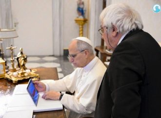 ടൂറിനിലെ തിരുക്കച്ച ഡിജിറ്റല്‍ രൂപത്തില്‍ ഓണ്‍ലൈനില്‍!  പുതിയ സംവിധാനം ആദ്യമായി വീക്ഷിച്ച് ലിയോ 14 -ാമന്‍ പാപ്പ