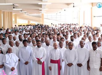 മാര് ജോര്ജ് പുന്നക്കോട്ടില് നവീന ഇടുക്കിയുടെ ശില്പി